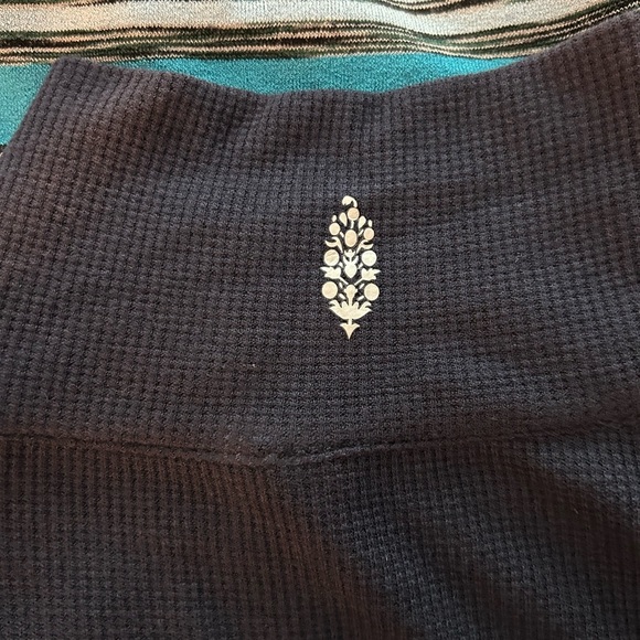 NWT Free People Movement Mountain Momma Striped Cropped Long Sleeve Top - Picture 10 of 10